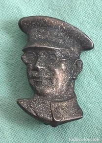 Militaria: General Mola..insignia aguja metalica--guerra civil - ..original.